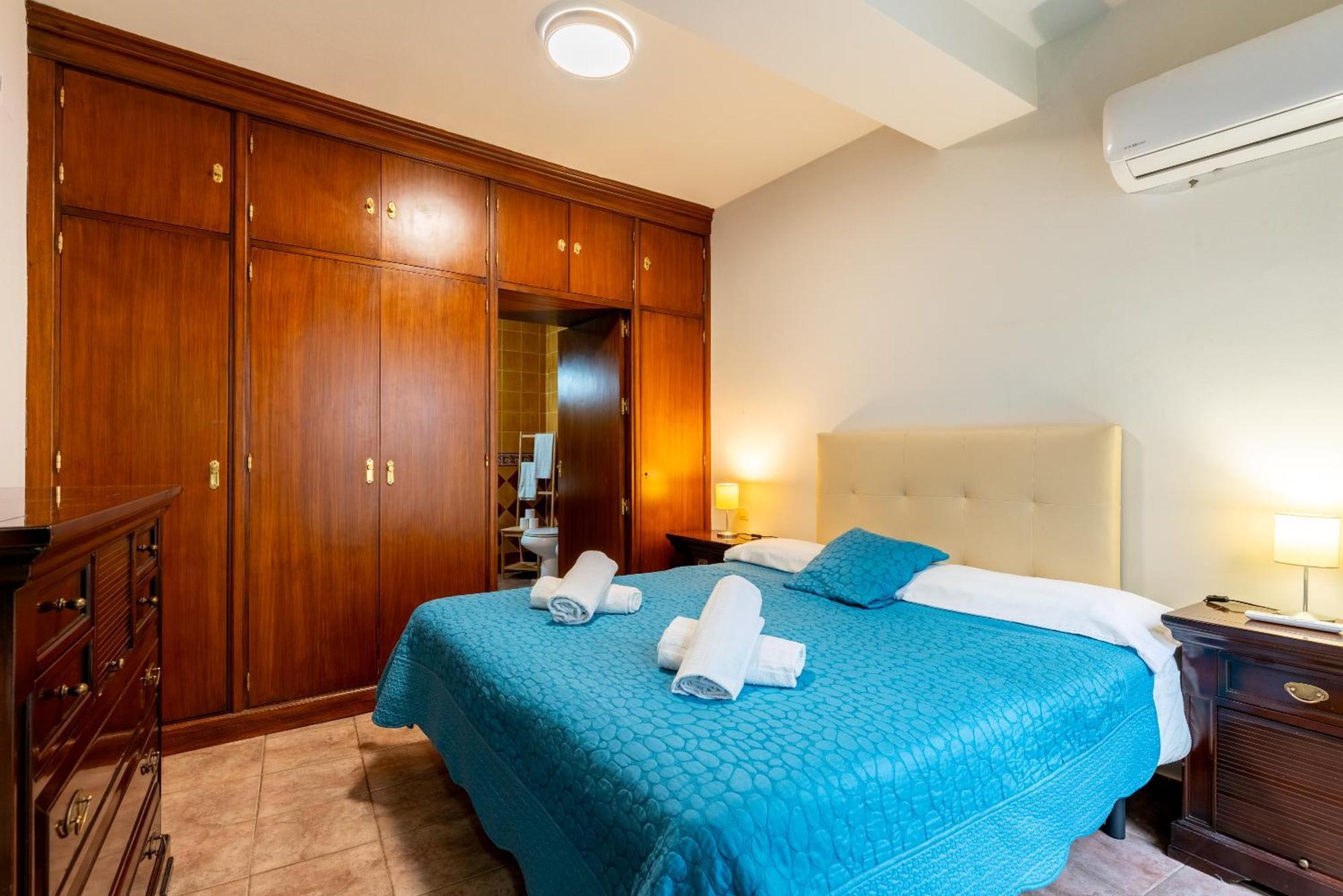 セビリアAoa Casa Triana Familiar Con Terrazaアパートメント エクステリア 写真