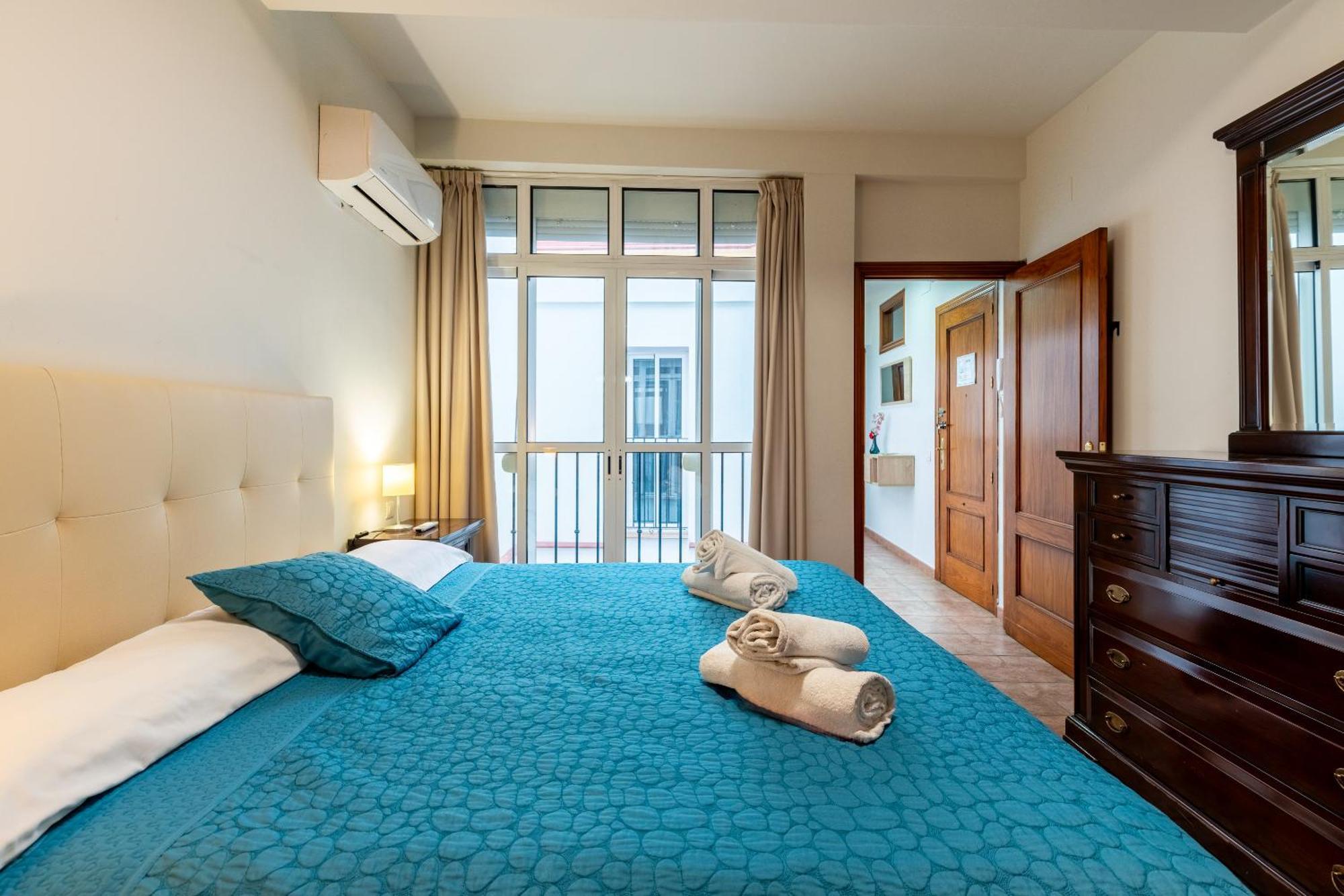 セビリアAoa Casa Triana Familiar Con Terrazaアパートメント エクステリア 写真