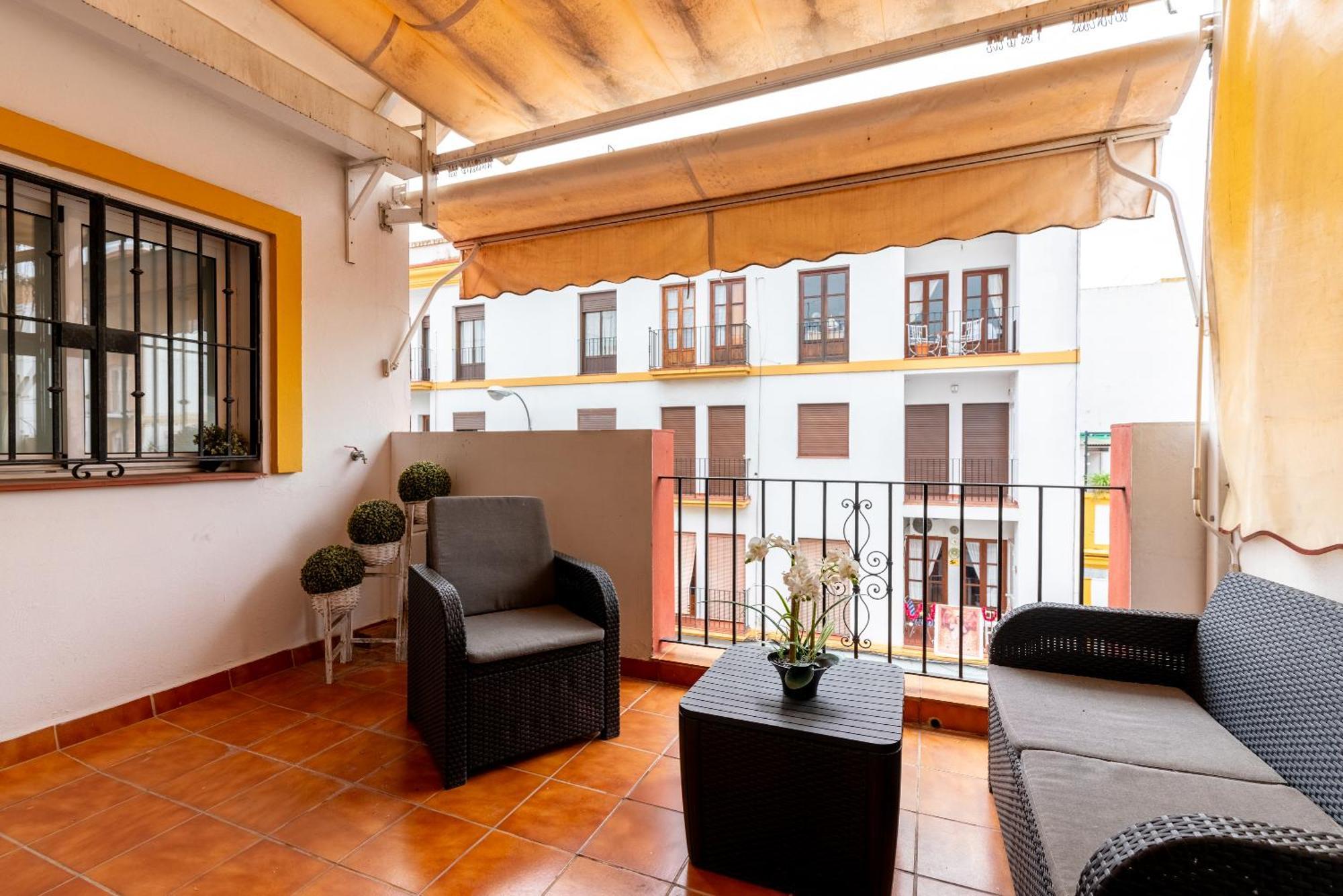 セビリアAoa Casa Triana Familiar Con Terrazaアパートメント エクステリア 写真