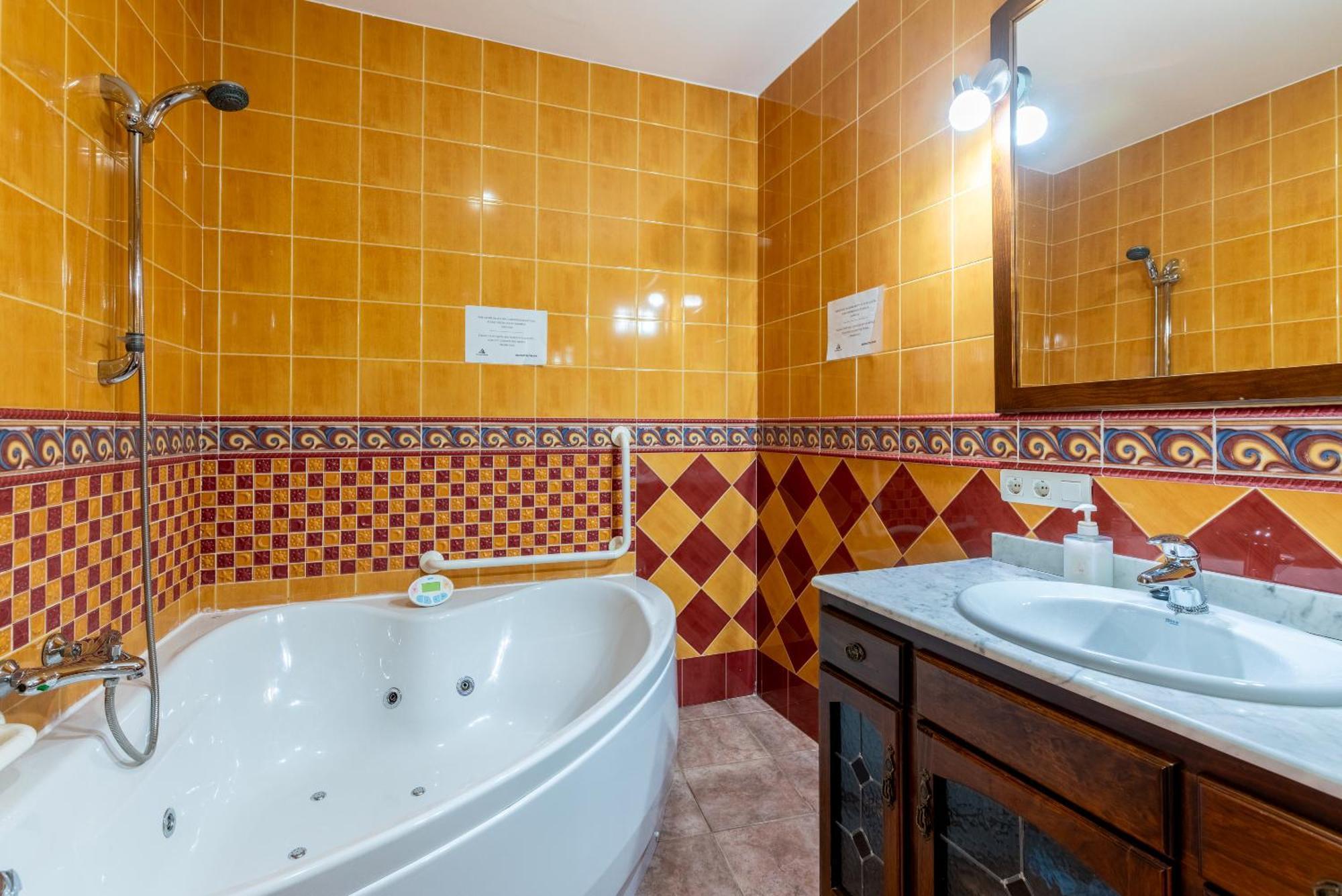 セビリアAoa Casa Triana Familiar Con Terrazaアパートメント エクステリア 写真