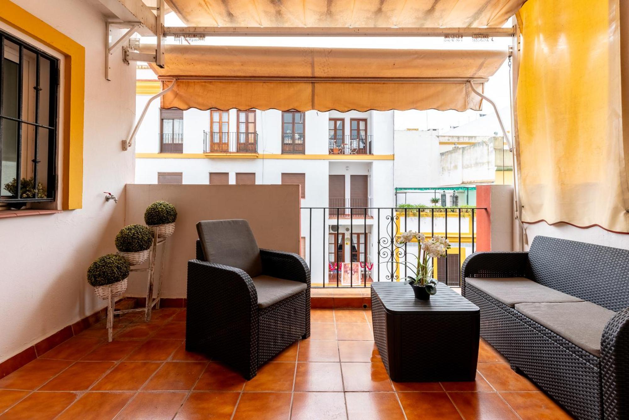 セビリアAoa Casa Triana Familiar Con Terrazaアパートメント エクステリア 写真