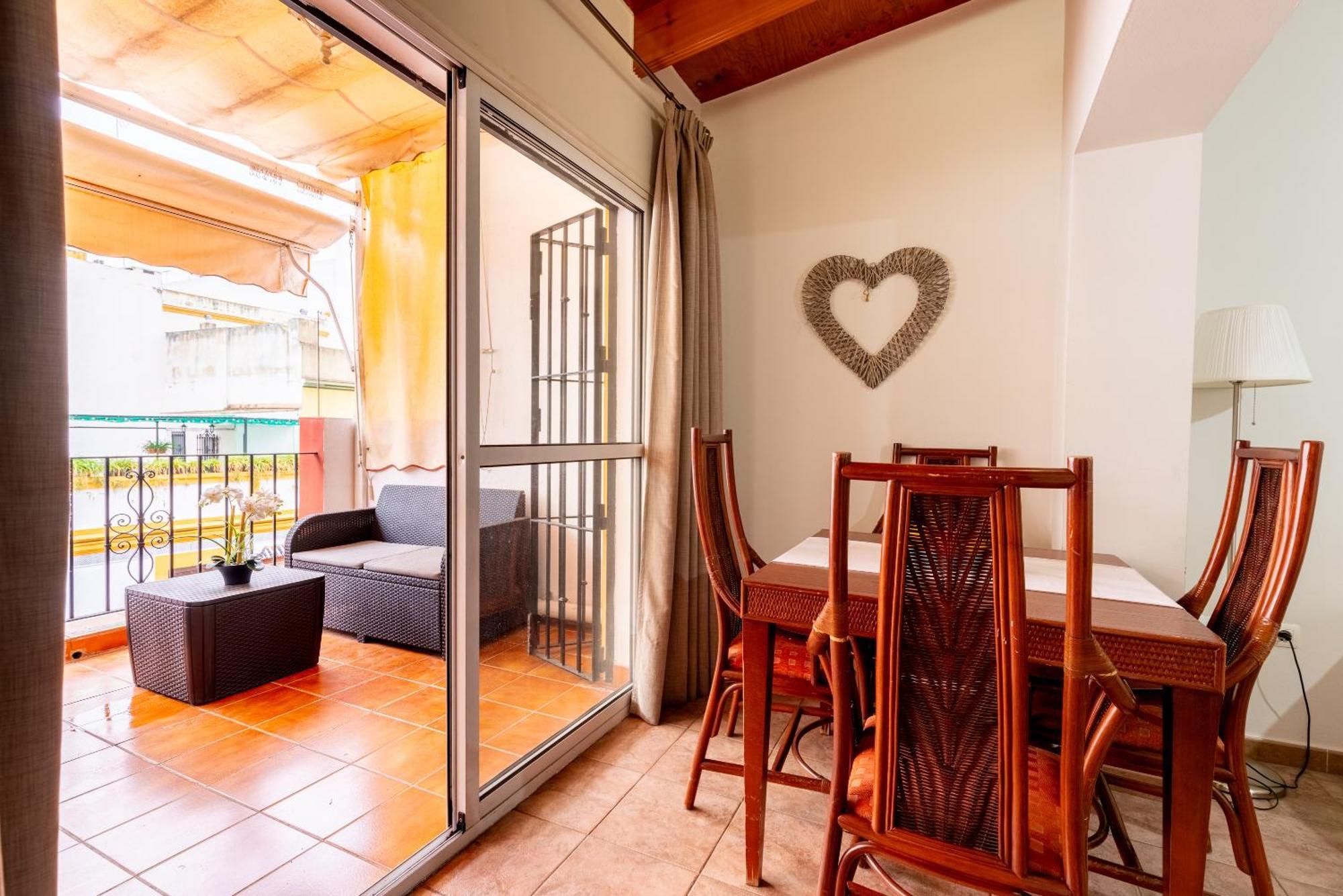 セビリアAoa Casa Triana Familiar Con Terrazaアパートメント エクステリア 写真