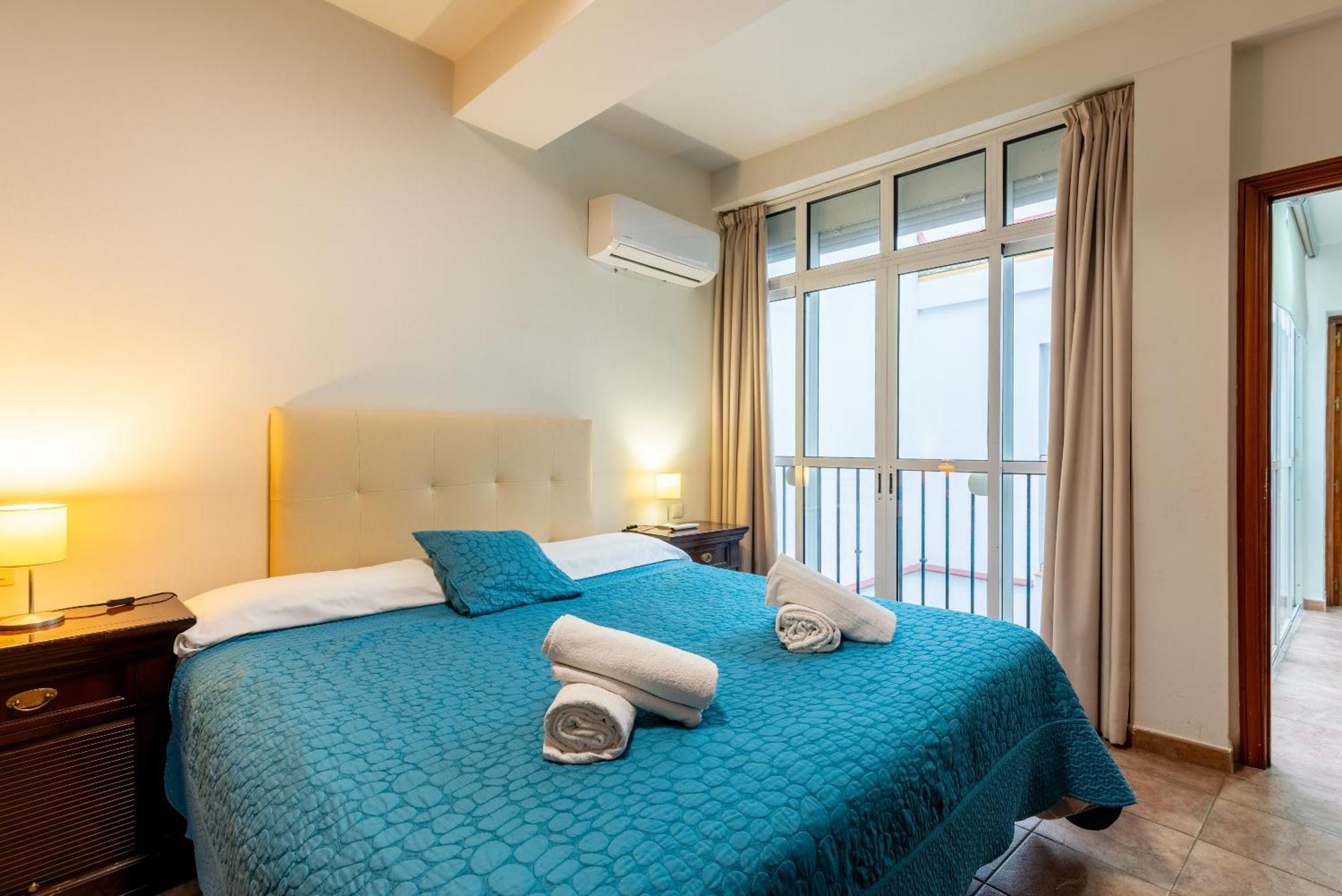 セビリアAoa Casa Triana Familiar Con Terrazaアパートメント エクステリア 写真