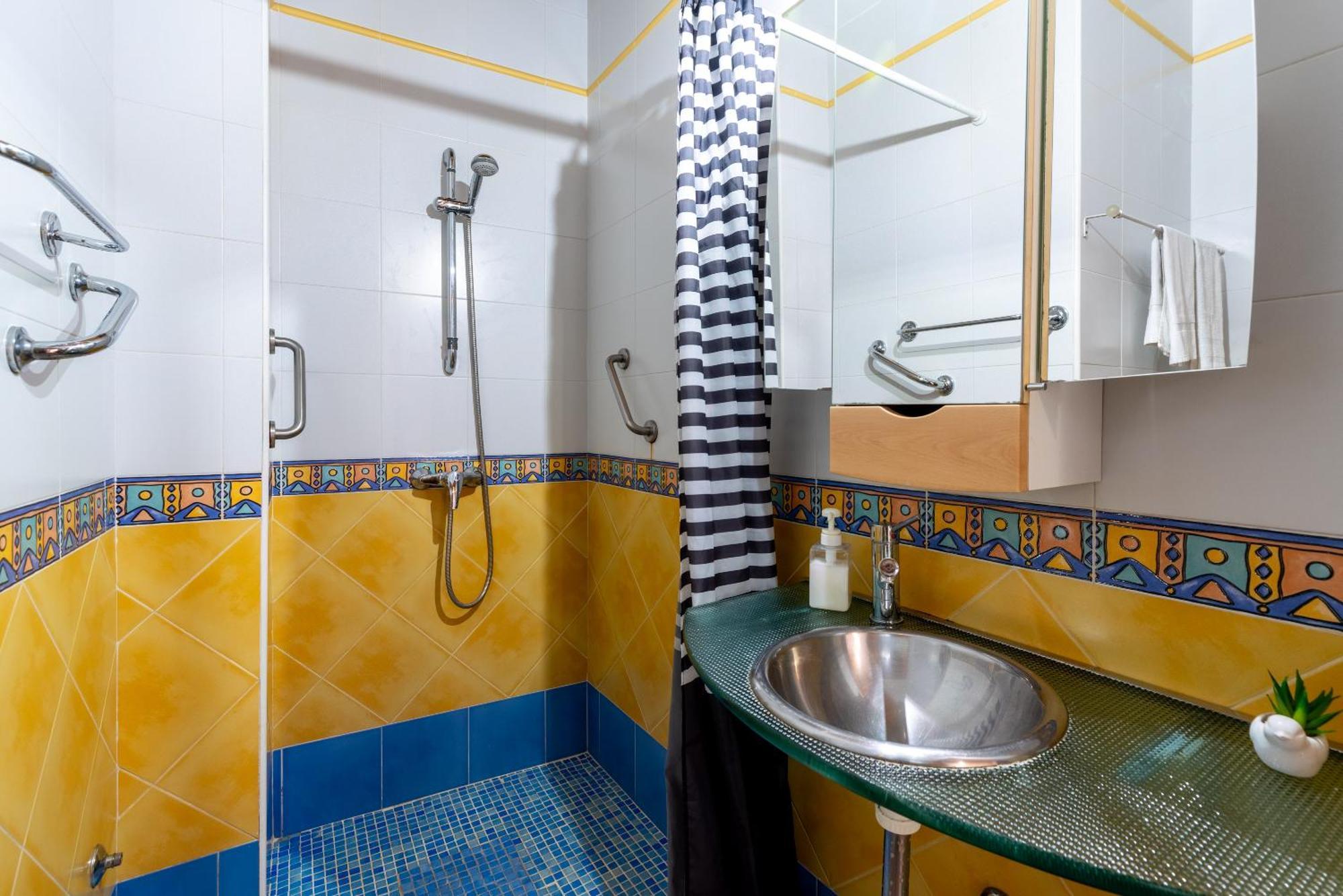 セビリアAoa Casa Triana Familiar Con Terrazaアパートメント エクステリア 写真